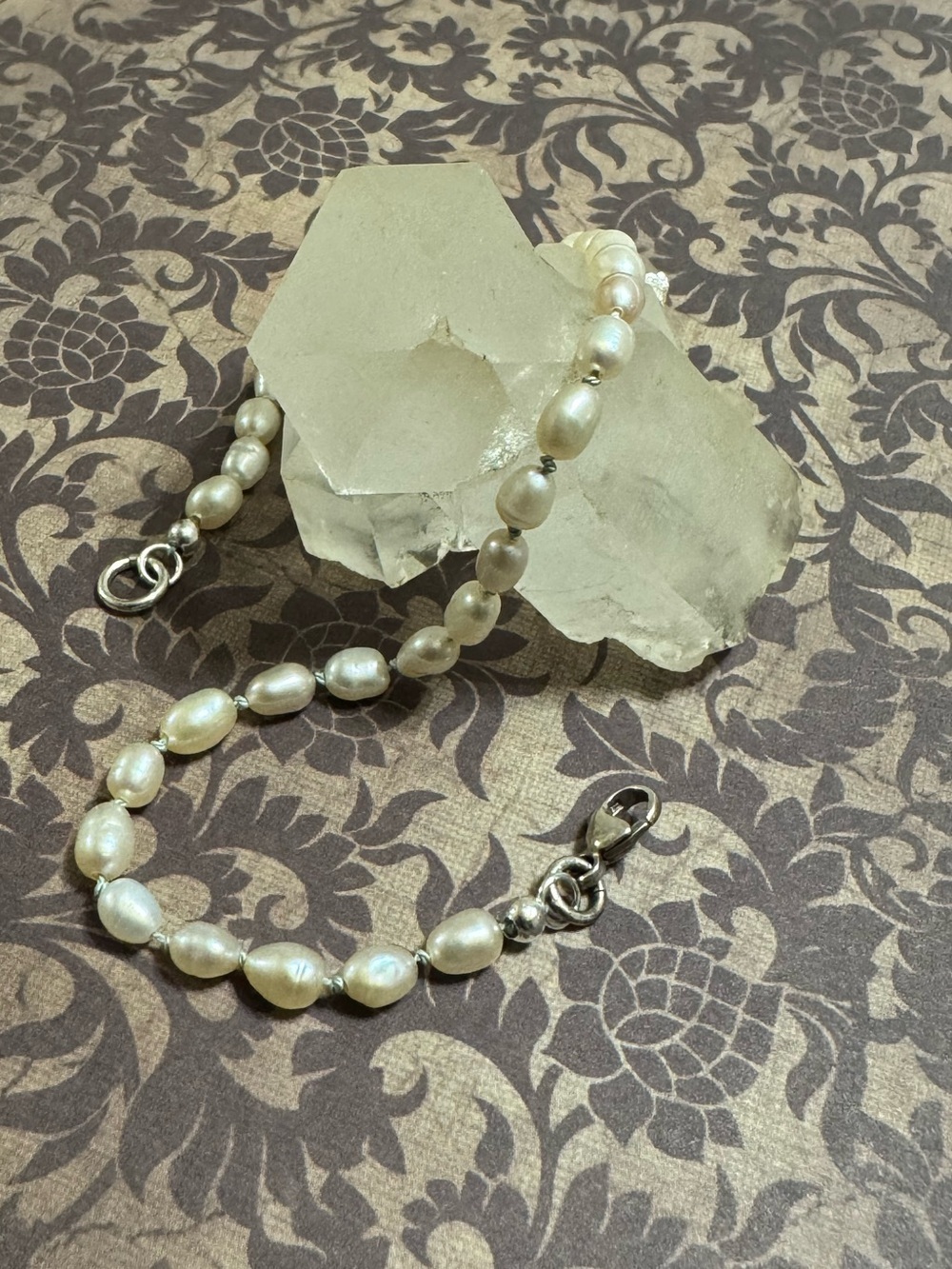 HANDMADE MINIMALIST PEARL BRACELET